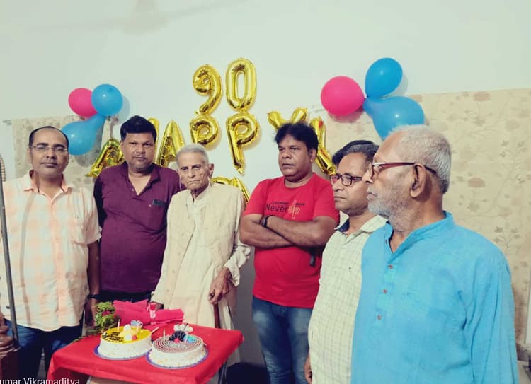 धूमधाम से मना साहित्यकार शालिग्राम का जन्मदिवस