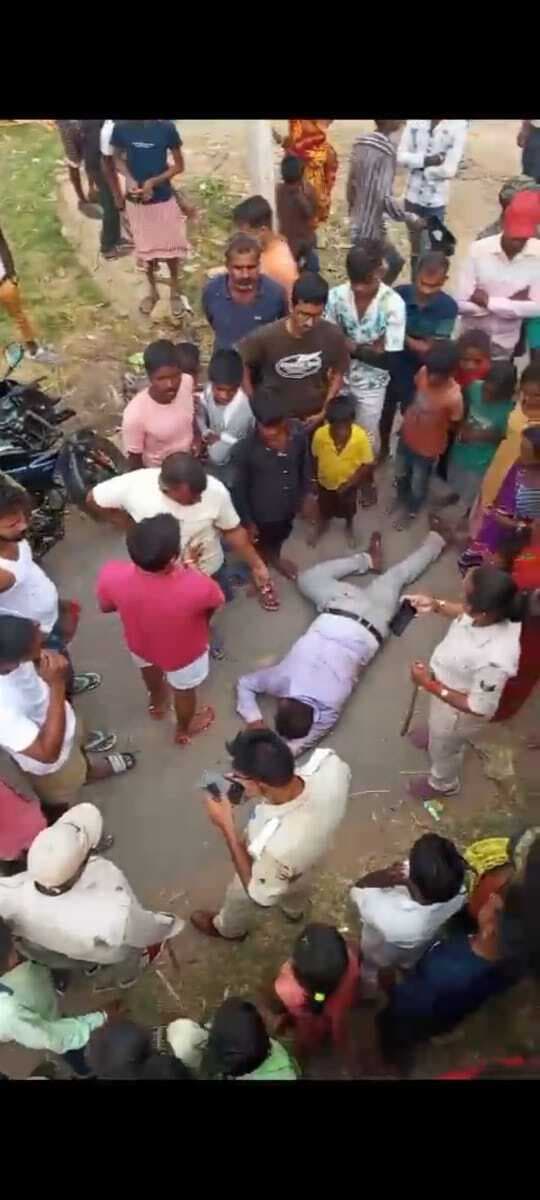 वजीरगंज के करजरा में भीड़ ने शिक्षक को बेरहमी से पीटा