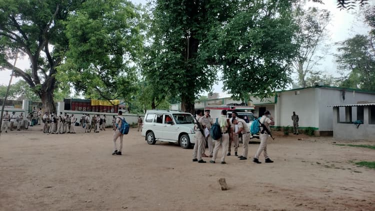 सिल्ली के बूथों पर सुरक्षा बलों की तैनाती शुरू
