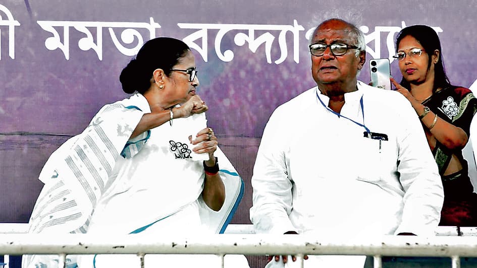 माकपा हिंसक पार्टी, न दें एक भी वोट : ममता