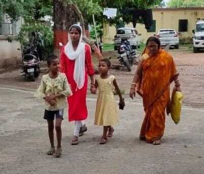 Bhagalpur News : शराब के लिए पैसे नहीं देने पर पत्नी को पीटा, बचाने पहुंची बेटी को करंट लगाने का प्रयास