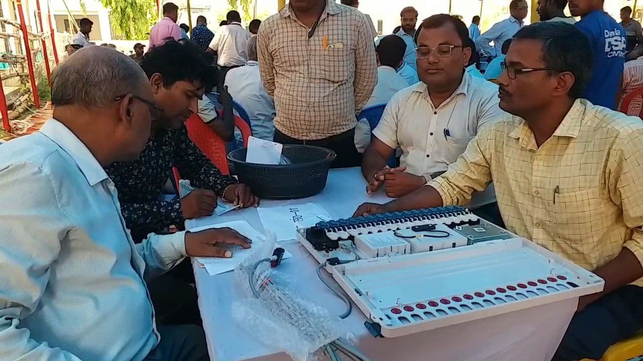 मसौढ़ी में इवीएम कमीशनिंग का काम शुरू