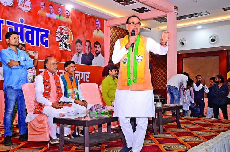 झारखंड के लोगों में दिख रहा असीम उत्साह सभी 14 सीटें जीतेंगे : शिवराज सिंह चौहान