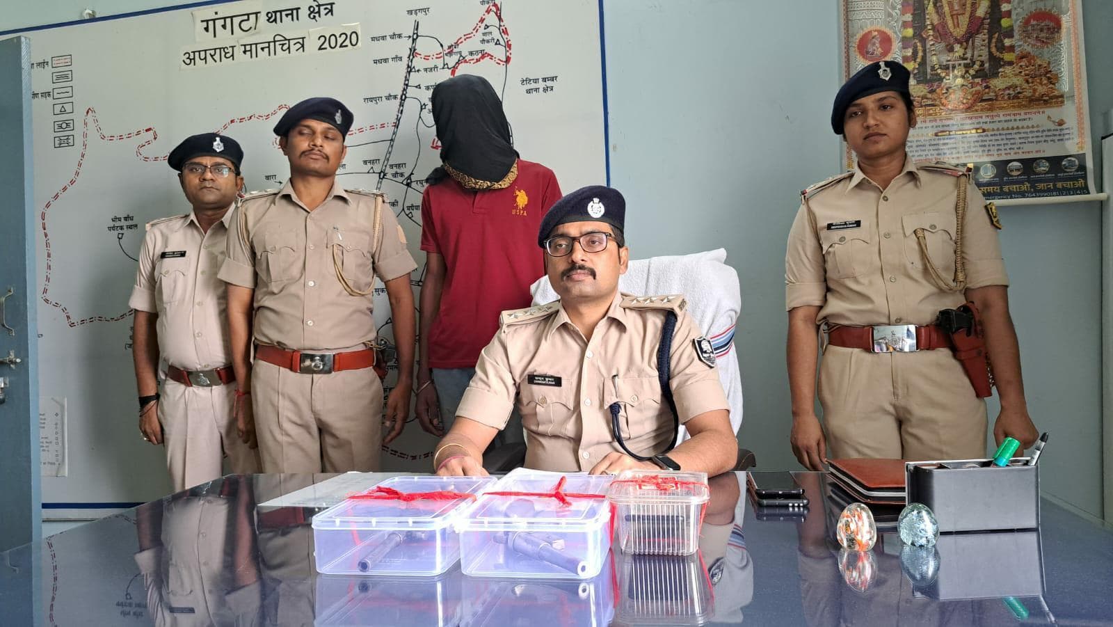 पुल निर्माण के संवेदक से रंगदारी मांगने पहुंचा अपराधी कट्टा के साथ गिरफ्तार