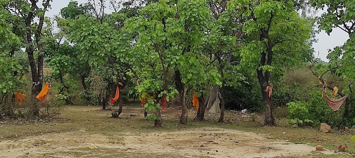 सदियों से चली आ रही परंपरा आज भी कायम, एक ही गांव में कई श्मशान घाट