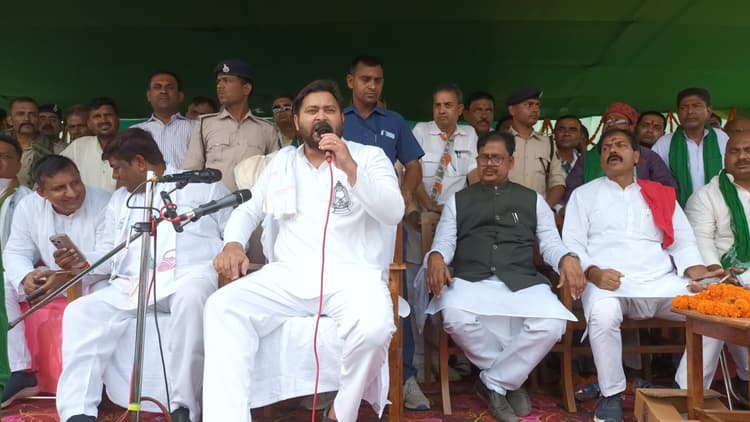 इंडिया गठबंधन अब तक 300 के पार पहुंच  चुका है: तेजस्वी