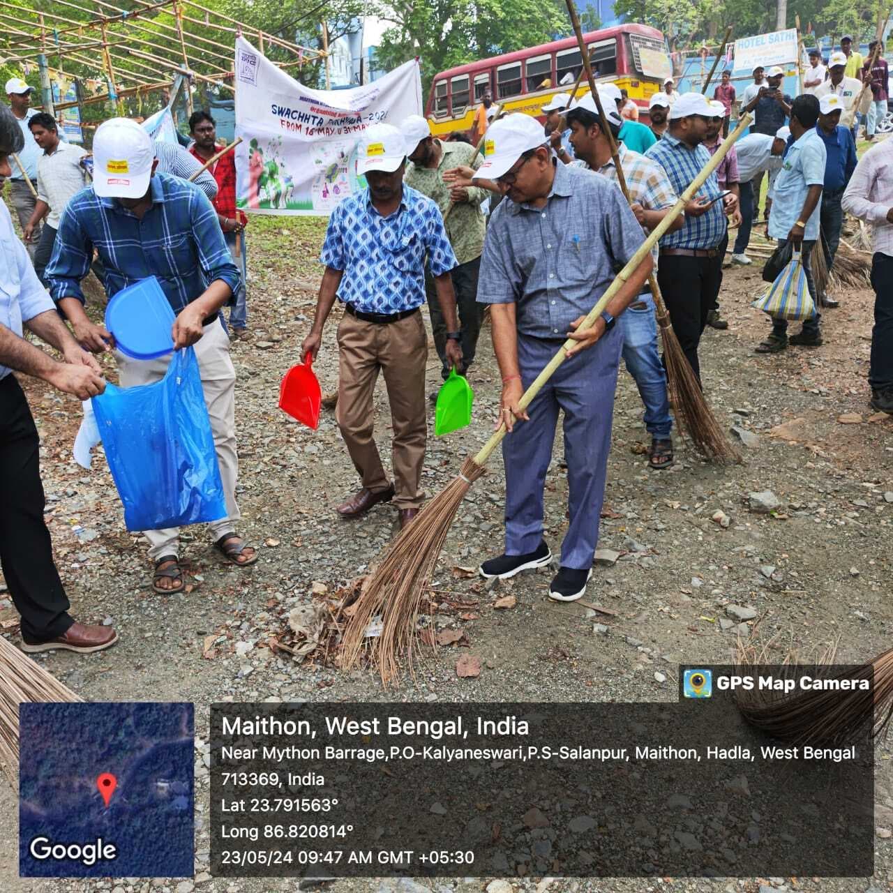 डीवीसी मैथन प्रबंधन ने चलाया स्वच्छता अभियान