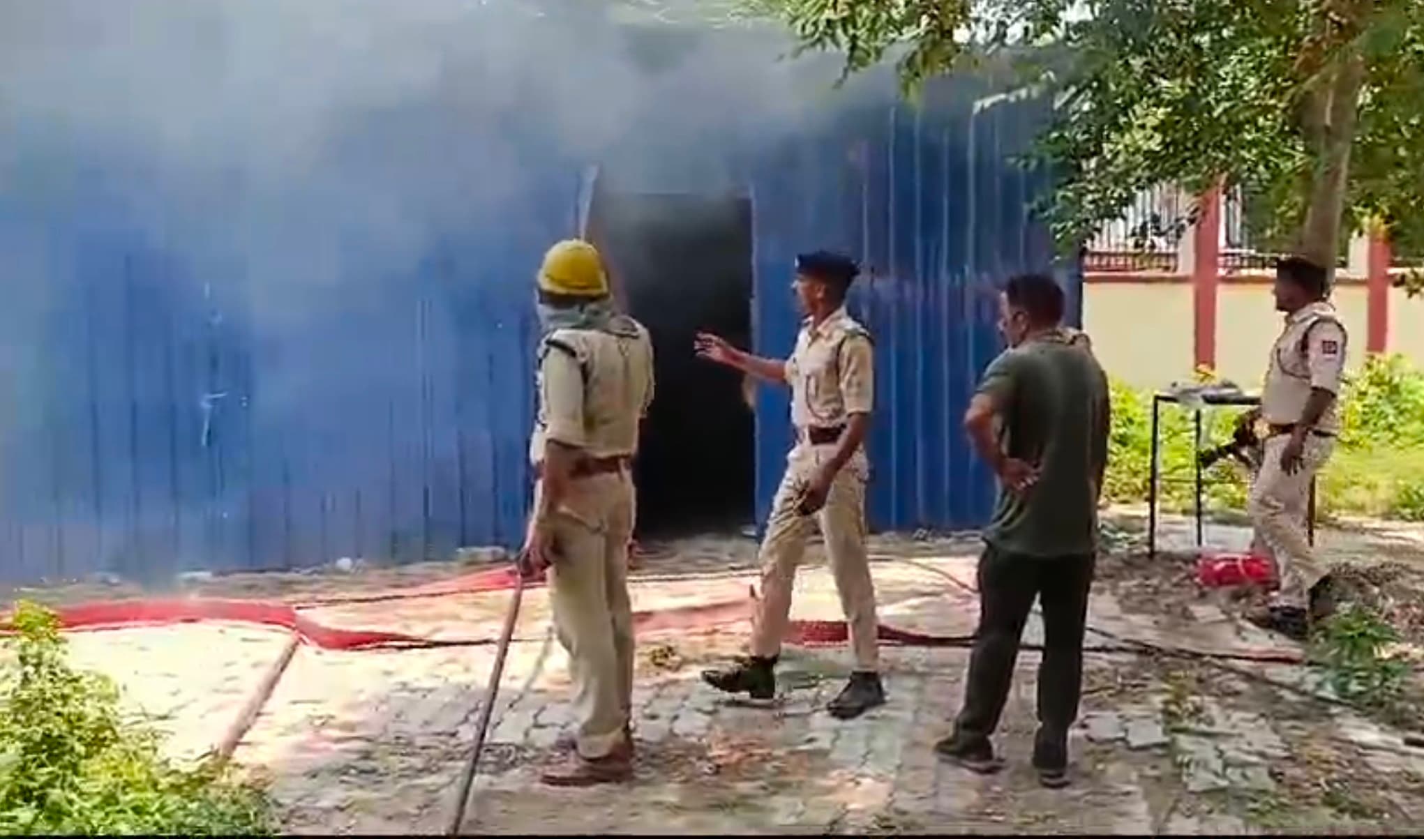 Patna : सिंचाई भवन के पीछे बने स्टोर रूम में लगी आग, सामान जलकर राख