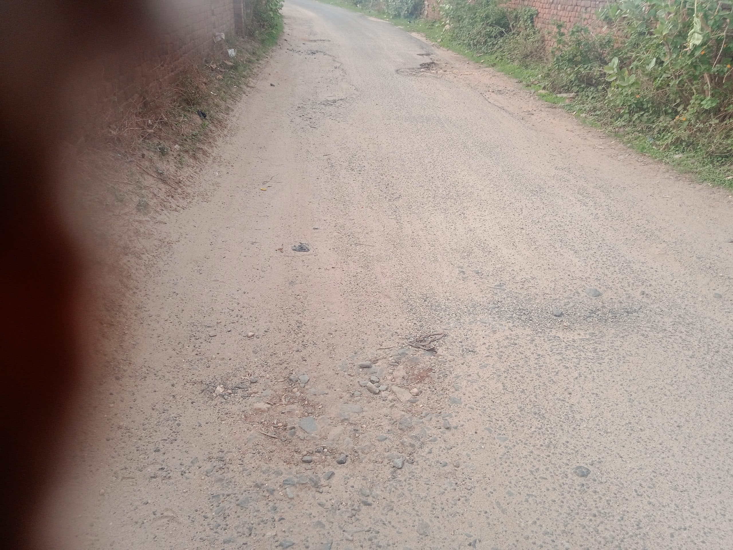 जीटी रोड अटका को जोड़ने वाली सड़क जर्जर