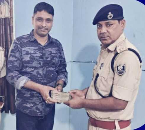 हिसुआ पुलिस ने लूट के 2.50 लाख रुपये किया बरामद