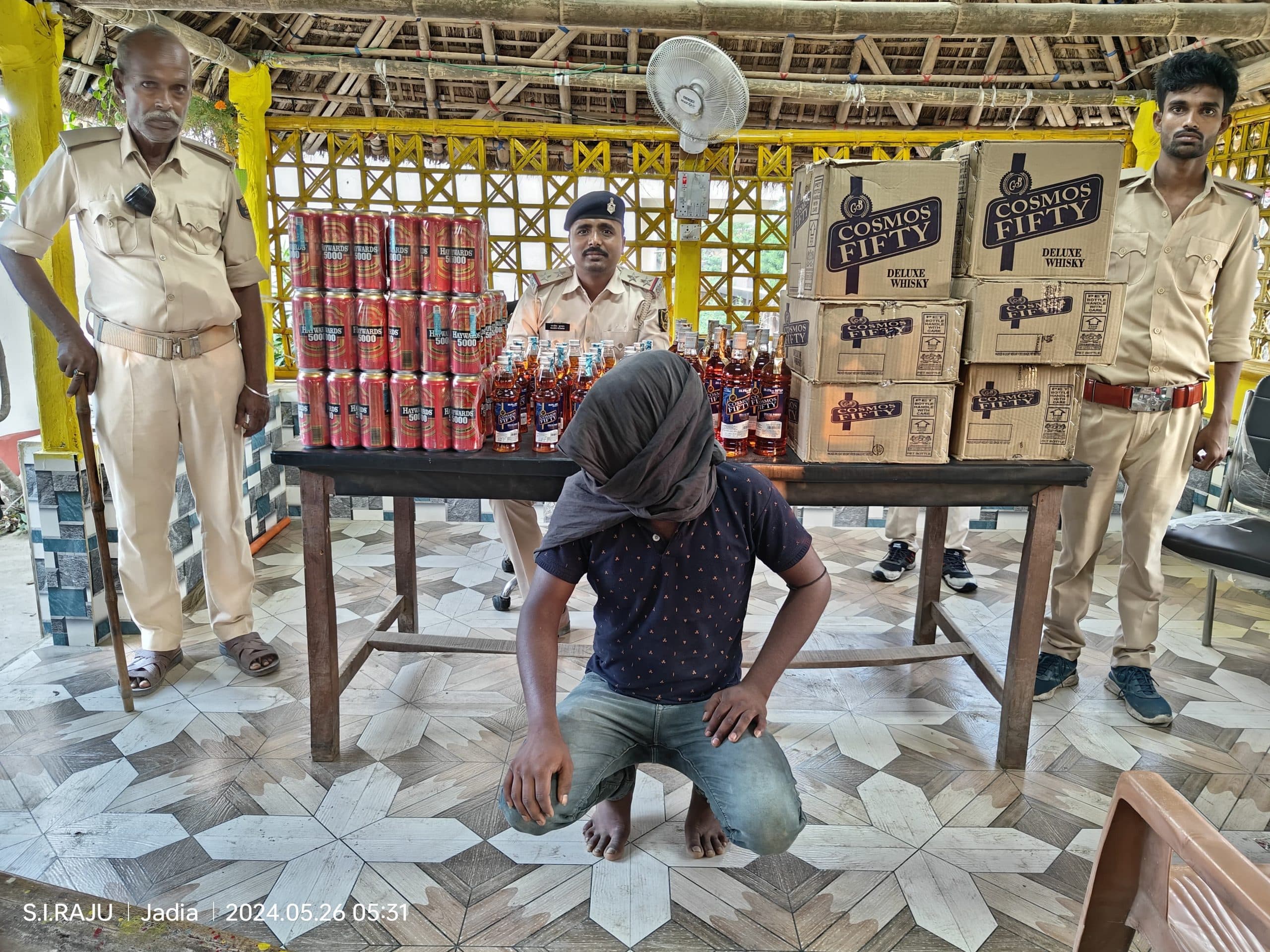 228 बोतल विदेशी शराब व 86 बोतल बीयर बरामद