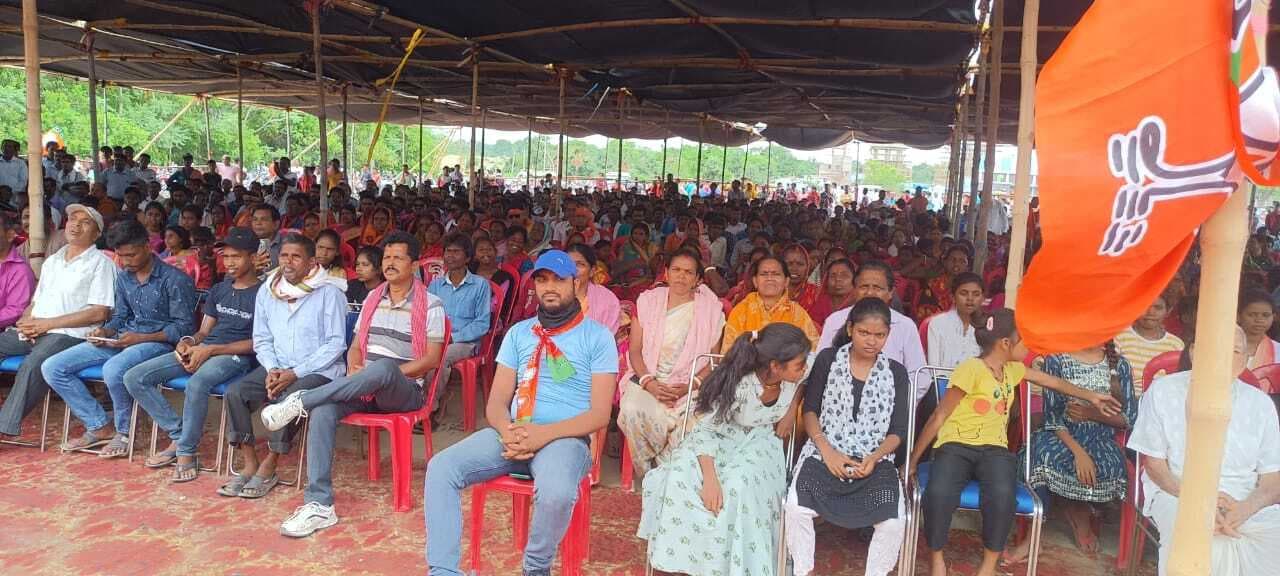 कांग्रेस पार्टी देश के लिए नहीं, अपने स्वार्थ के लिए फैसला लेती आयी है : अर्जुन मुंडा