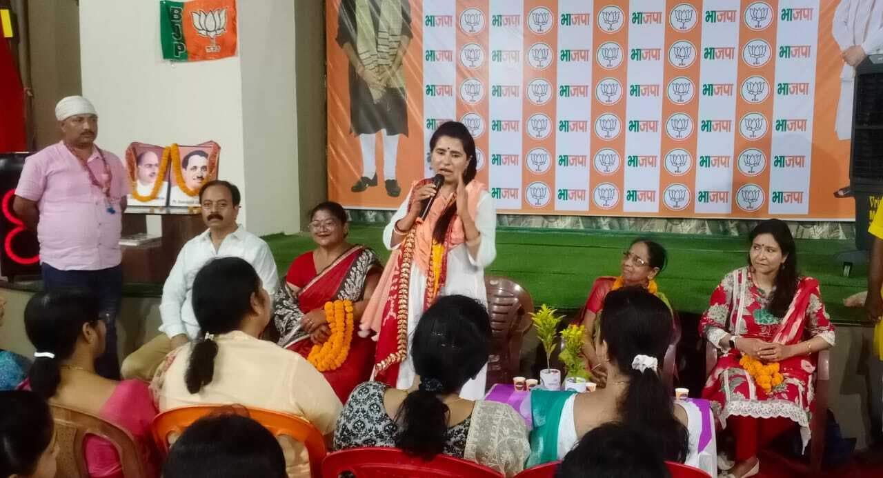 अन्नूकांत दुबे ने मारवाड़ी महिला मंच व मारवाड़ी युवा मंच के साथ की बैठक