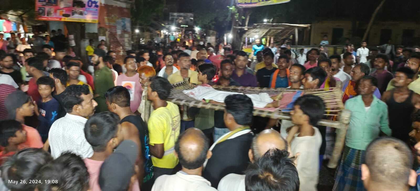 बच्चे की मौत के बाद ग्रामीणों ने साढ़े तीन घंटे सड़क किया जाम