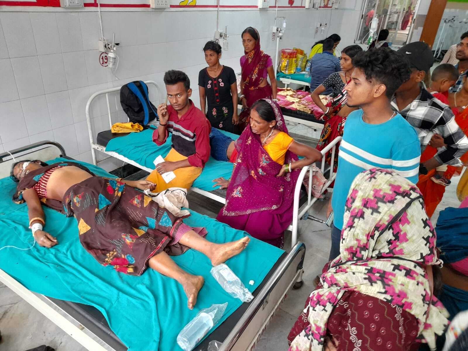 तेज रफ्तार बाइक से गिर कर महिला की मौत