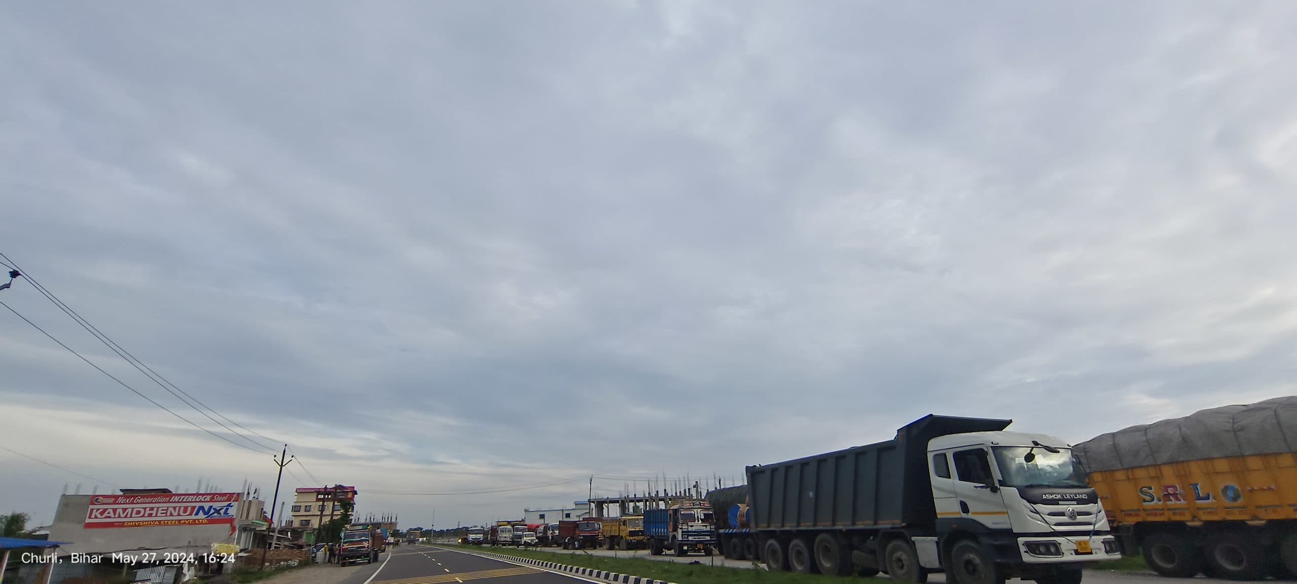 तटीय इलाकों से टकराया रेमल चक्रवात, गर्मी से राहत