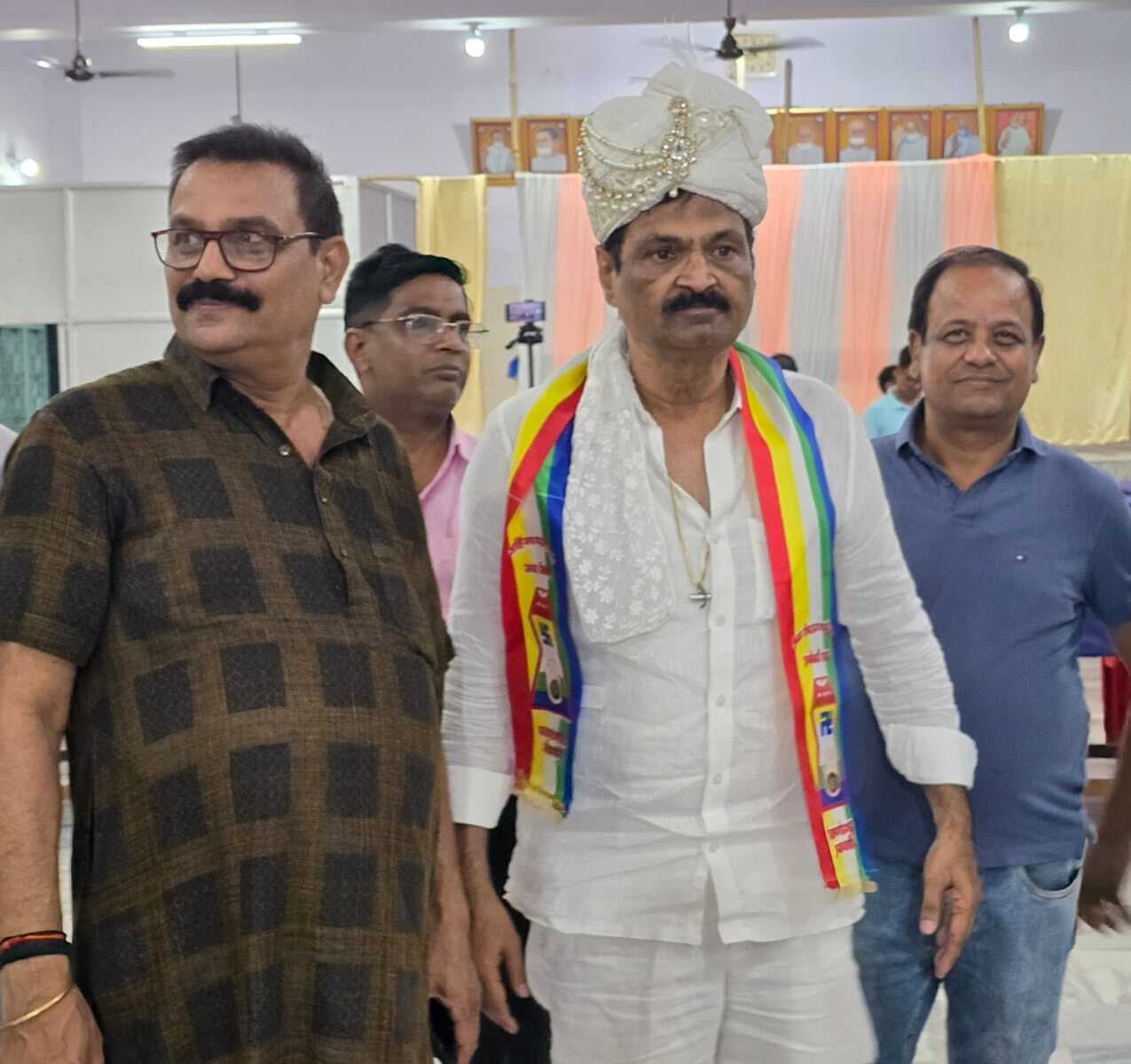 किशनगंज तेरापंथ सभा के अध्यक्ष बने विजयकरण दफ्तरी, 105 मतों से हासिल की जीत