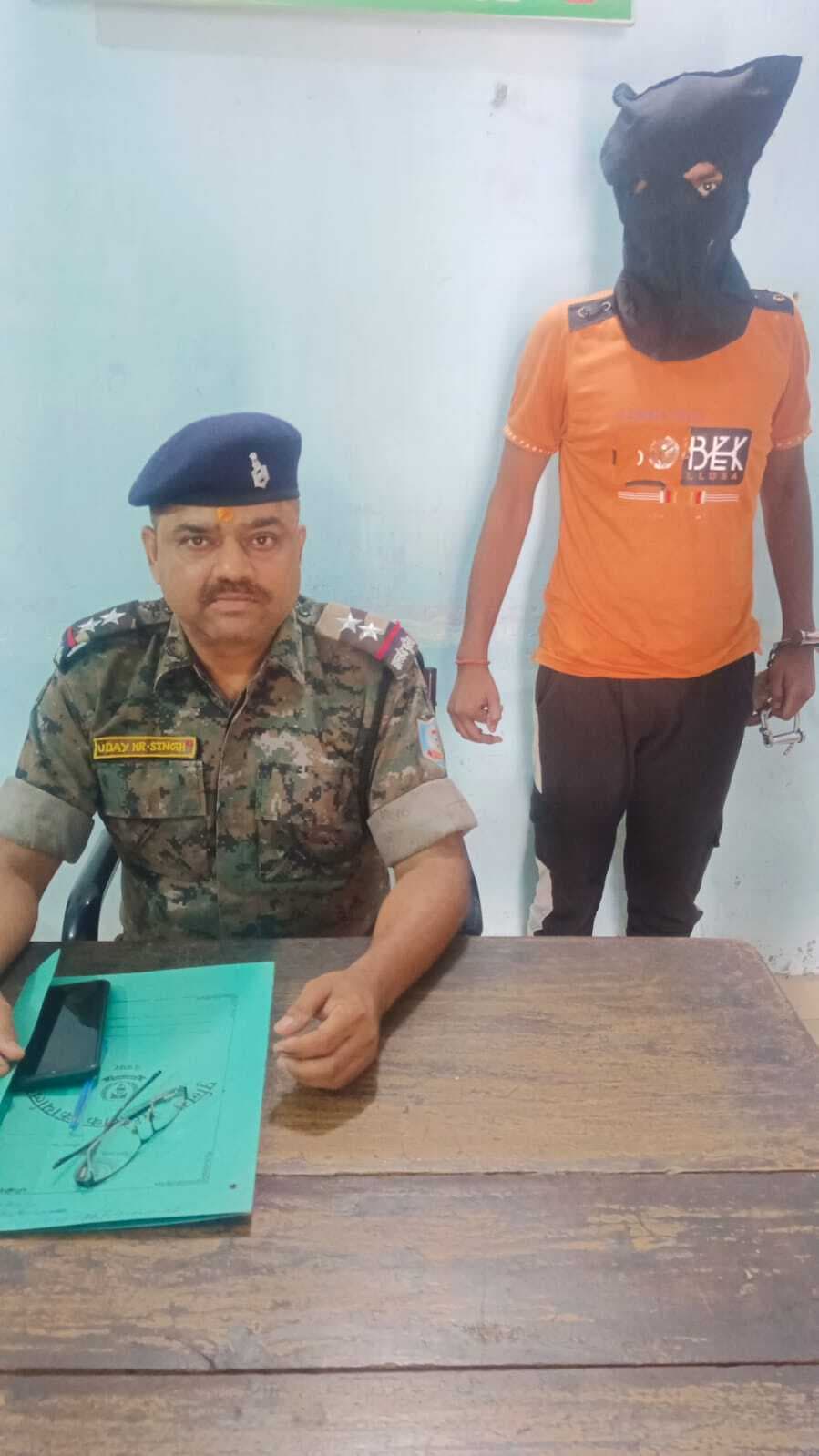 कुंडा थाने की पुलिस ने जानलेवा हमला के आरोपित को किया गिरफ्तार