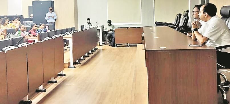 आयुष्मान आरोग्य मंदिर के चिकित्सकों को प्रशिक्षण मिला