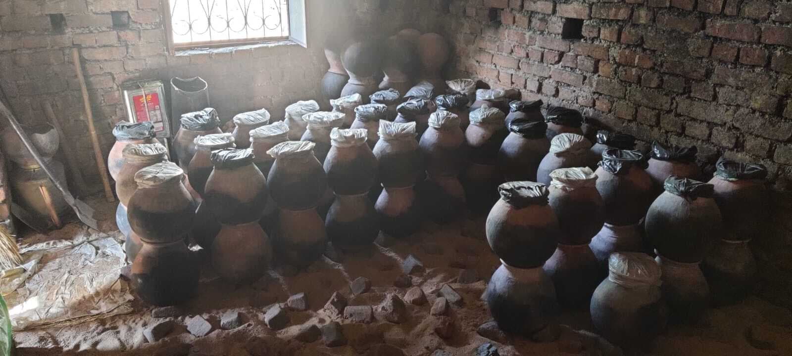 उत्पाद विभाग ने 140 किलोग्राम माड़ी, पंचवेई किया नष्ट