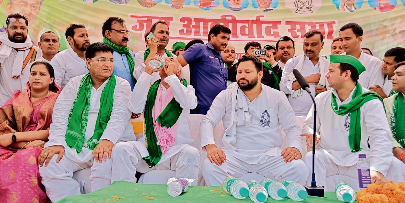 आप मुझे वोट दें, मैं आपको नौकरी दूंगा : तेजस्वी