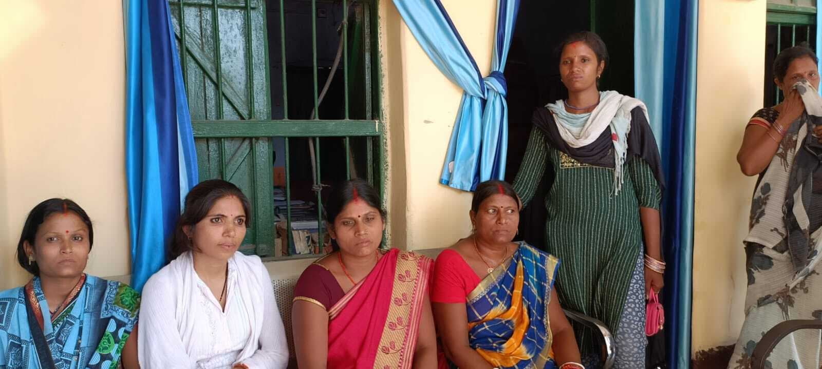 महिला समूह की सदस्यों से 1.50 लाख रुपये की छिनतई