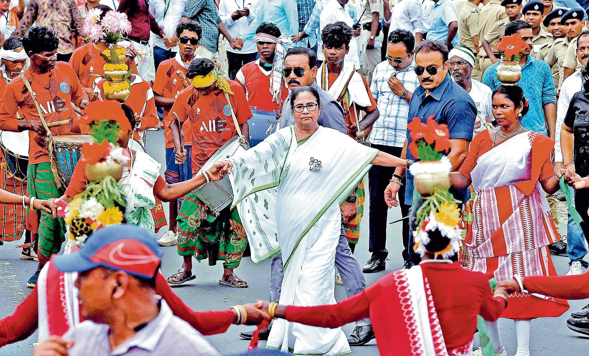 प्रशासन की ओर से किये जा रहे राहत कार्य पर रख रही हूं नजर : मुख्यमंत्री
