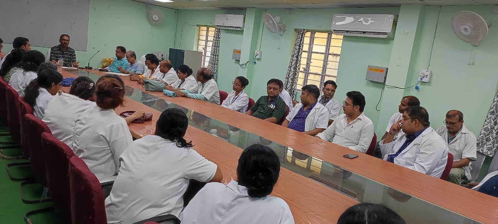 सदर अस्पताल में 24 घंटे में तीन बार हो साफ-सफाई: सीएस