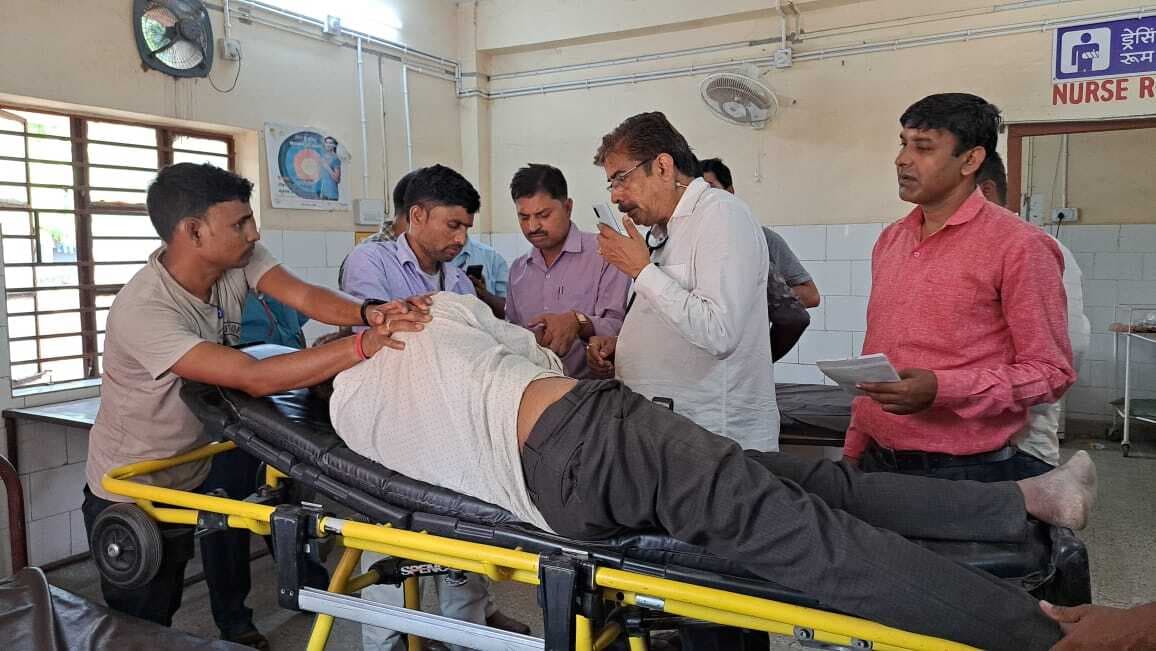 शिक्षक की बिगड़ी तबीयत, धनबाद ले जाने क्रम में तोड़ा दम