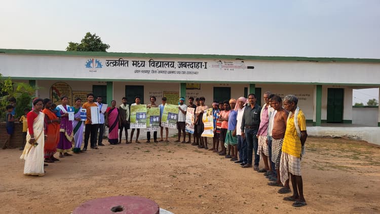 मतदान केंद्रों पर चुनावी पाठशाला आयोजित