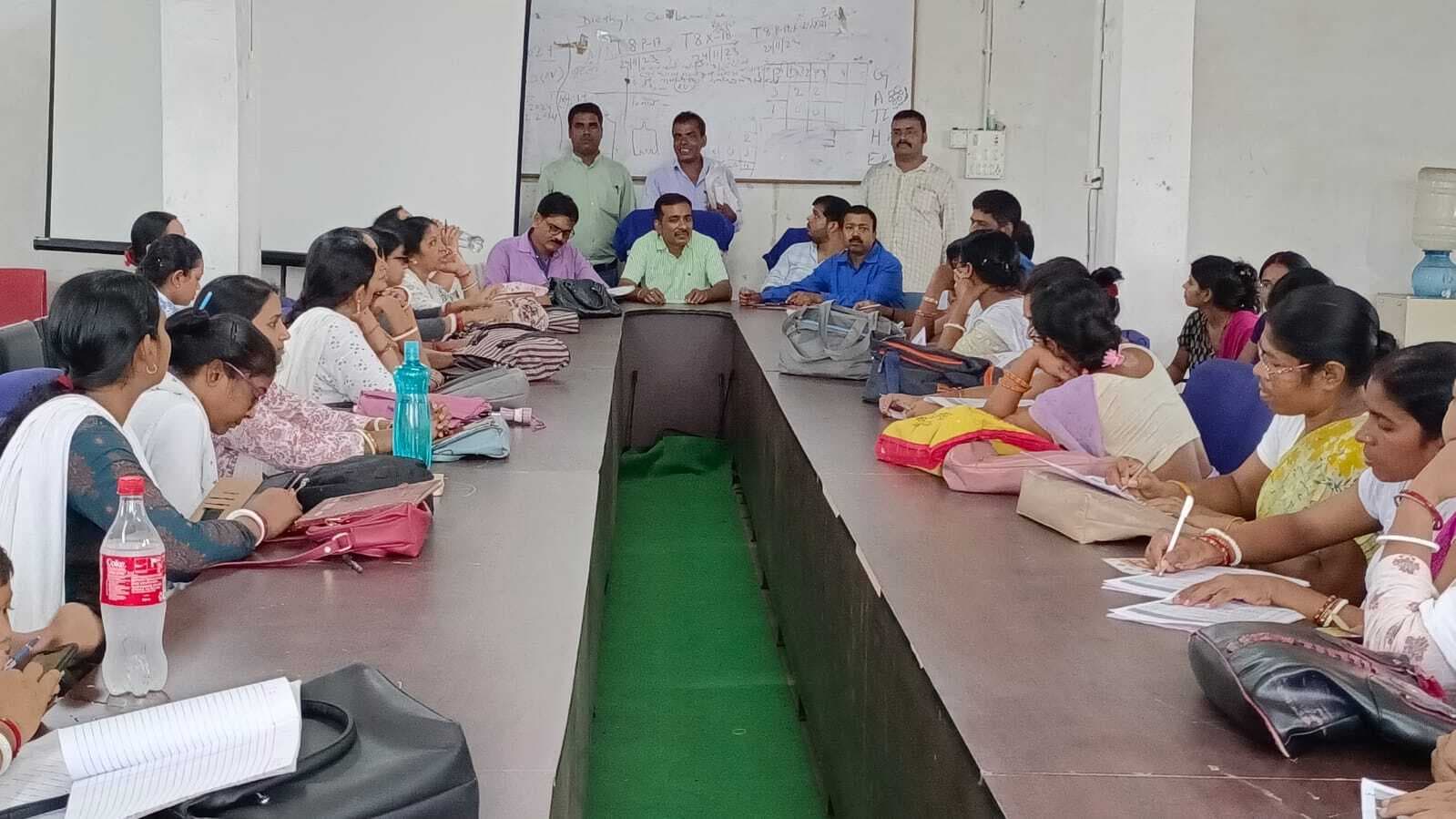 उपाधीक्षक ने टीकाकरण, प्रसव पूर्व जांच समेत अन्य प्रकार की उपलब्धियों की समीक्षा की