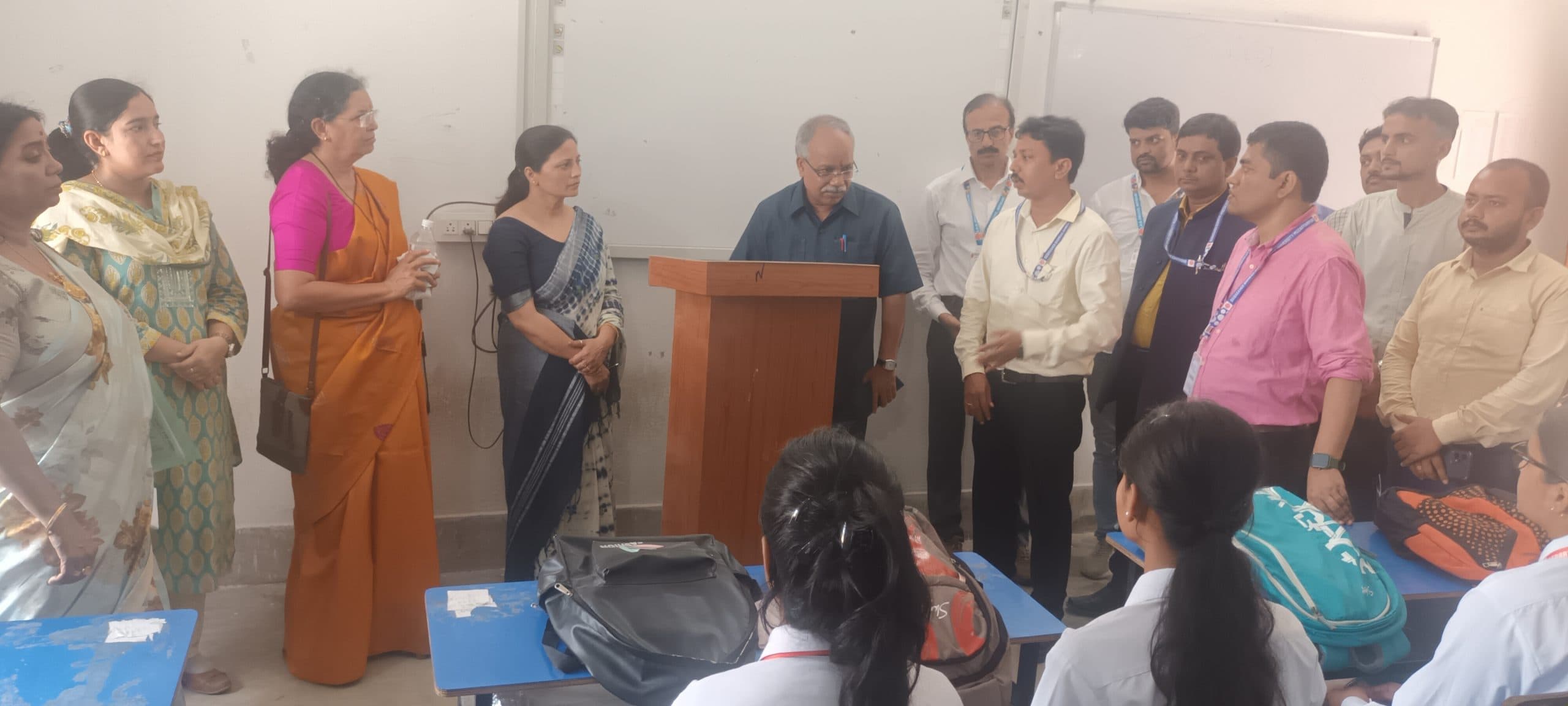 नैक ग्रेडेशन को लेकर टीम ने शुरू  किया निरीक्षण