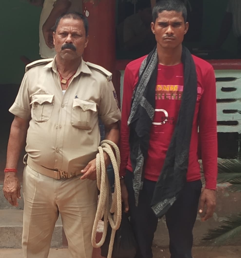 दहेज हत्या में फरार पति को पुलिस ने किया गिरफ्तार