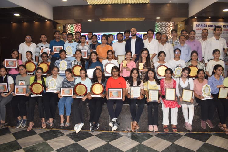 बच्चे कैरियर को लेकर सचेत रहें : पूर्णिमा नीरज सिंह