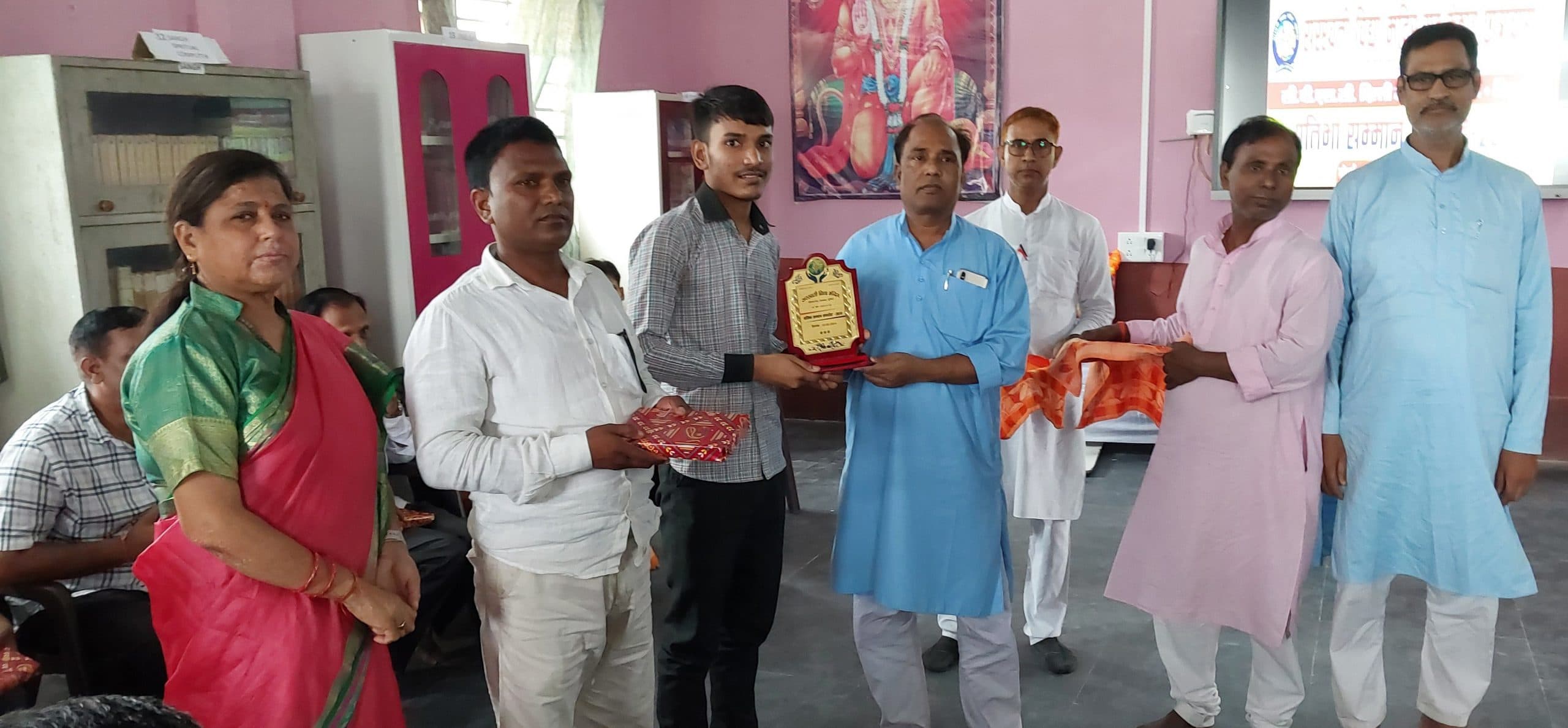 सरस्वती विद्या मंदिर में प्रतिभा सम्मान समारोह का आयोजन