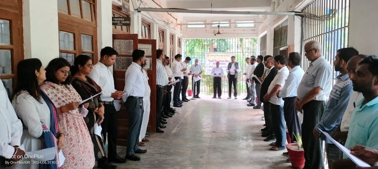 तंबाकू से दूर रहने की नसीहत, खतरों के बारे में बताया