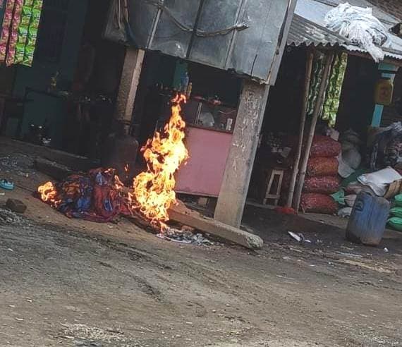 फास्ट फूड की दुकान में सिलिंडर में लगी आग, मची आफरीतफरी