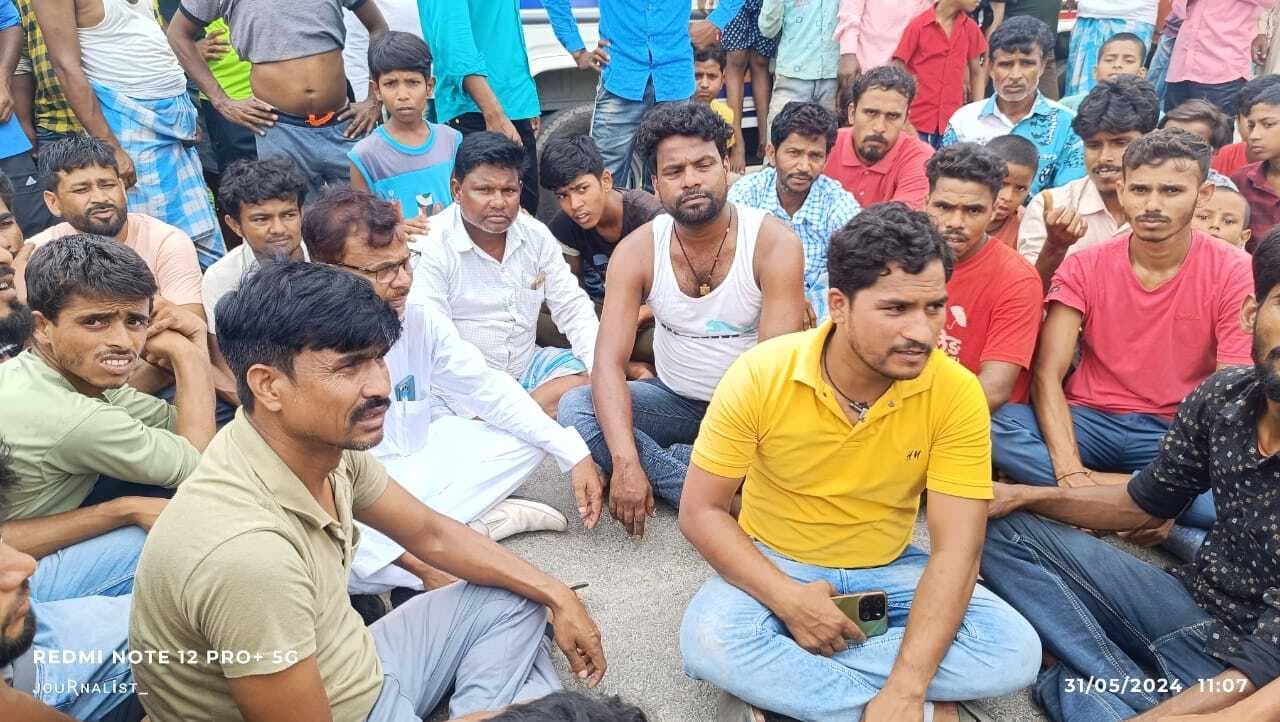 सीएसपी संचालक की हत्या से आक्रोशित ग्रामीणों ने 6 घंटे तक जाम की सड़क