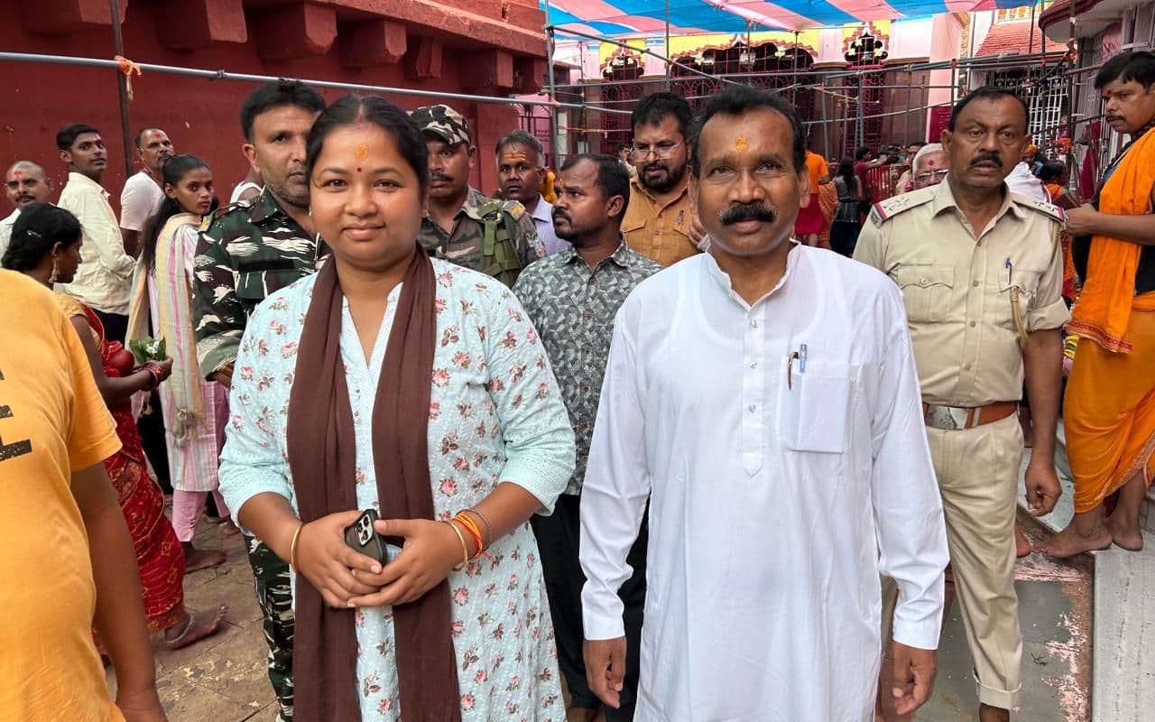Geeta Koda News: कांग्रेस से देश का भला होने वाला नहीं, देवघर के बाबा मंदिर में बोलीं गीता कोड़ा
