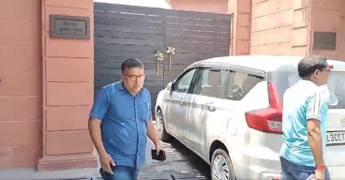 IT Raid: मुरादाबाद में सीएल गुप्ता ग्रुप के ठिकानों पर आयकर विभाग की छापेमारी