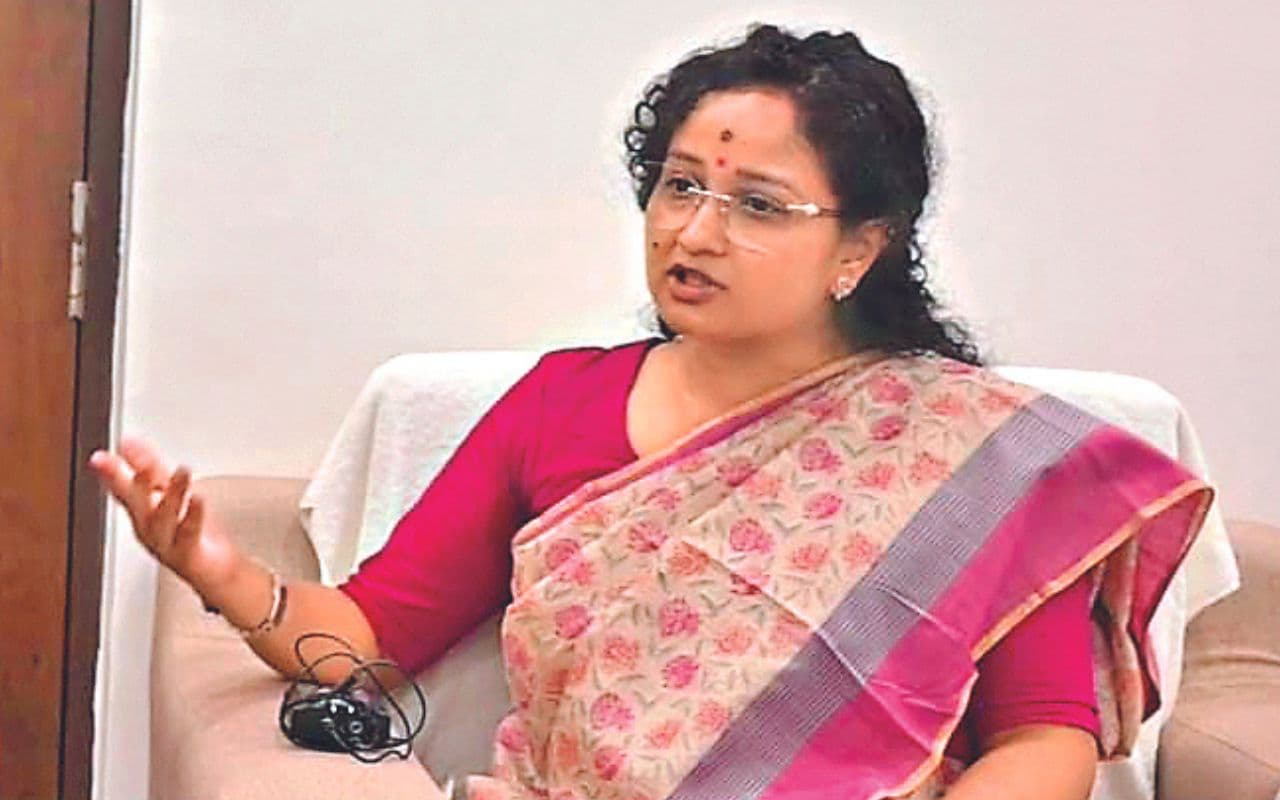 EXCLUSIVE: सत्ता संभालने के सवाल पर बोलीं कल्पना सोरेन- निर्णय आलाकमान को लेना है, जो जवाबदेही मिली, निभा रही हूं EXCLUSIVE: सत्ता संभालने के सवाल पर बोलीं कल्पना सोरेन- निर्णय आलाकमान को लेना है, जो जवाबदेही मिली, निभा रही हूं