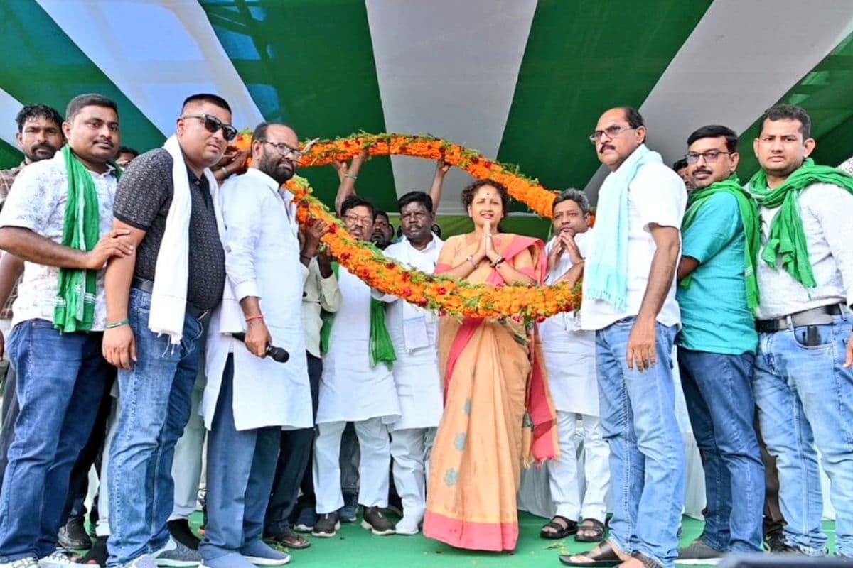 Kalpana Soren: बीजेपी ने साजिश कर हेमंत सोरेन को भेजा जेल, बाहर रहते तो जमानत हो जाती जब्त, विजय हांसदा को जीत दिलाएं