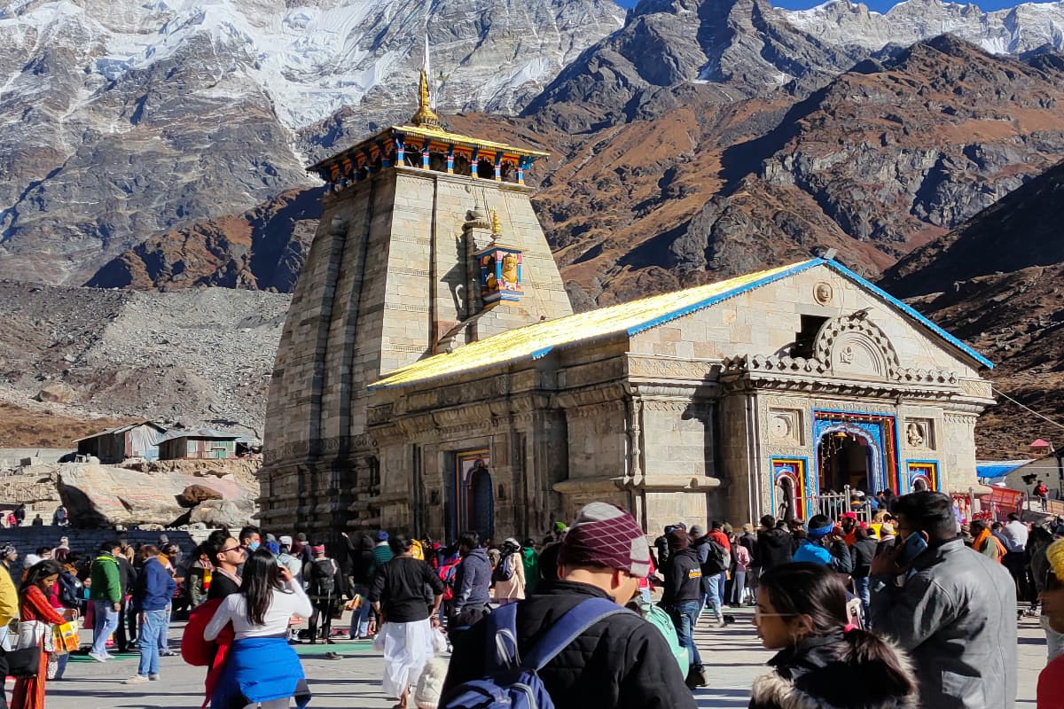 चारधाम यात्रा की है इच्छा? आईआरसीटीसी बजट में लेकर आया टूर पैकेज