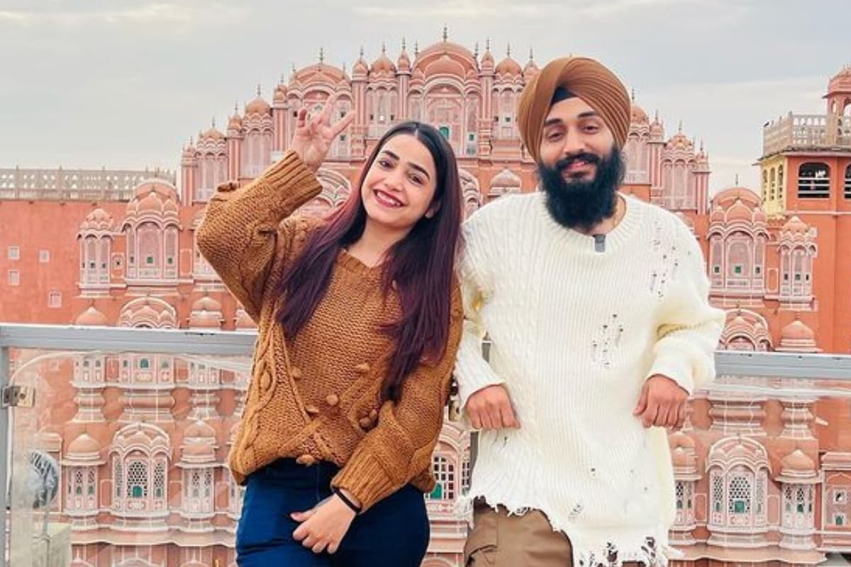 Kulhad Pizza Couple New Video: कुल्हड़ पिज्जा कपल का रोमांटिक वीडियो वायरल, फैंस बोले- क्या बात है…