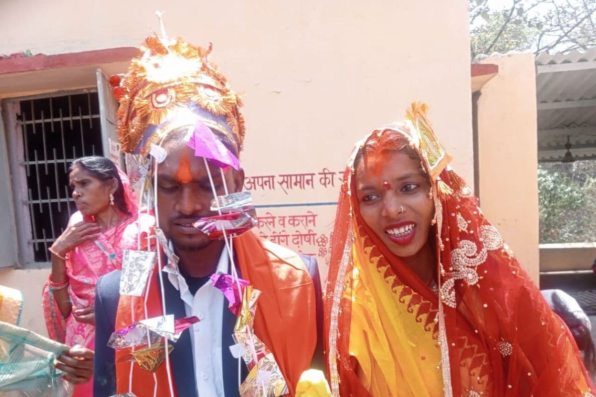 शादी समारोह से पहले गम ने दी दस्तक, धनबाद में बुद्धिजीवियों ने ऐसे निकाला हल