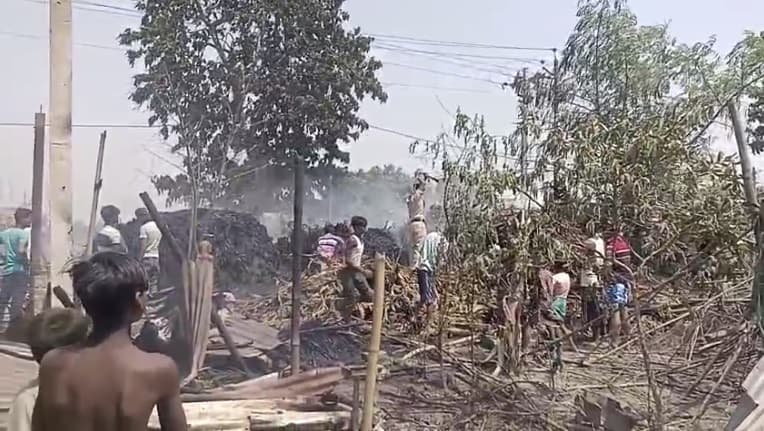 Bihar: किशनगंज में भीषण अगलगी, आधा दर्जन घर जले
