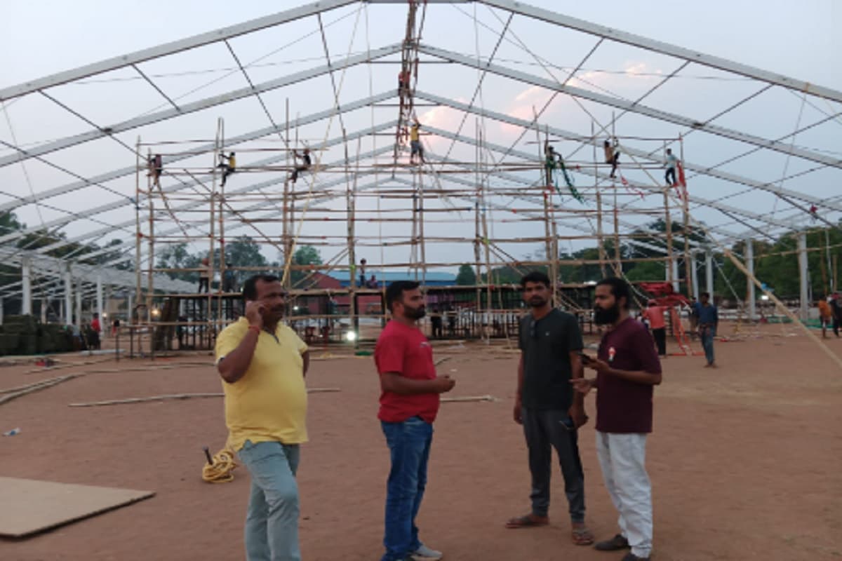 चाईबासा में पीएम मोदी की जनसभा आज, 1 लाख लोग रहेंगे मौजूद, जानें क्या है तैयारी