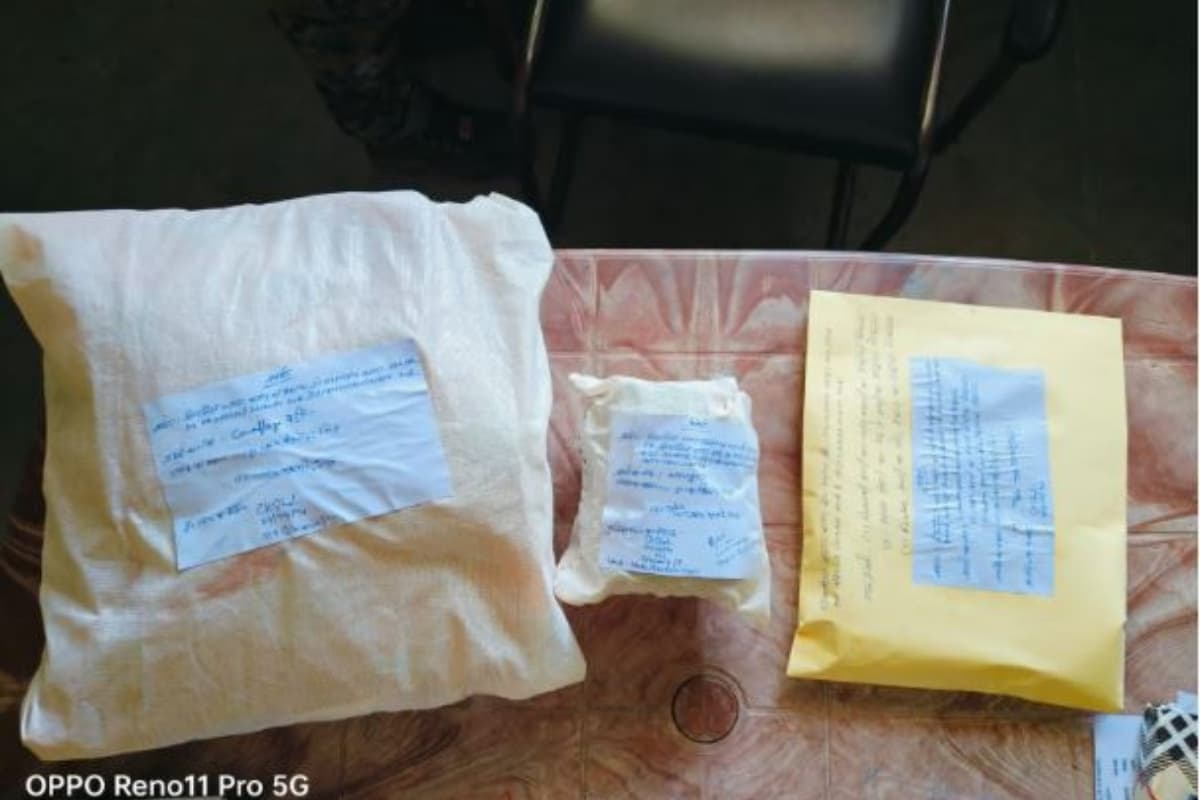 चतरा में 50 लाख का ब्राउन शुगर जब्त, दो सहायक पुलिस गिरफ्तार