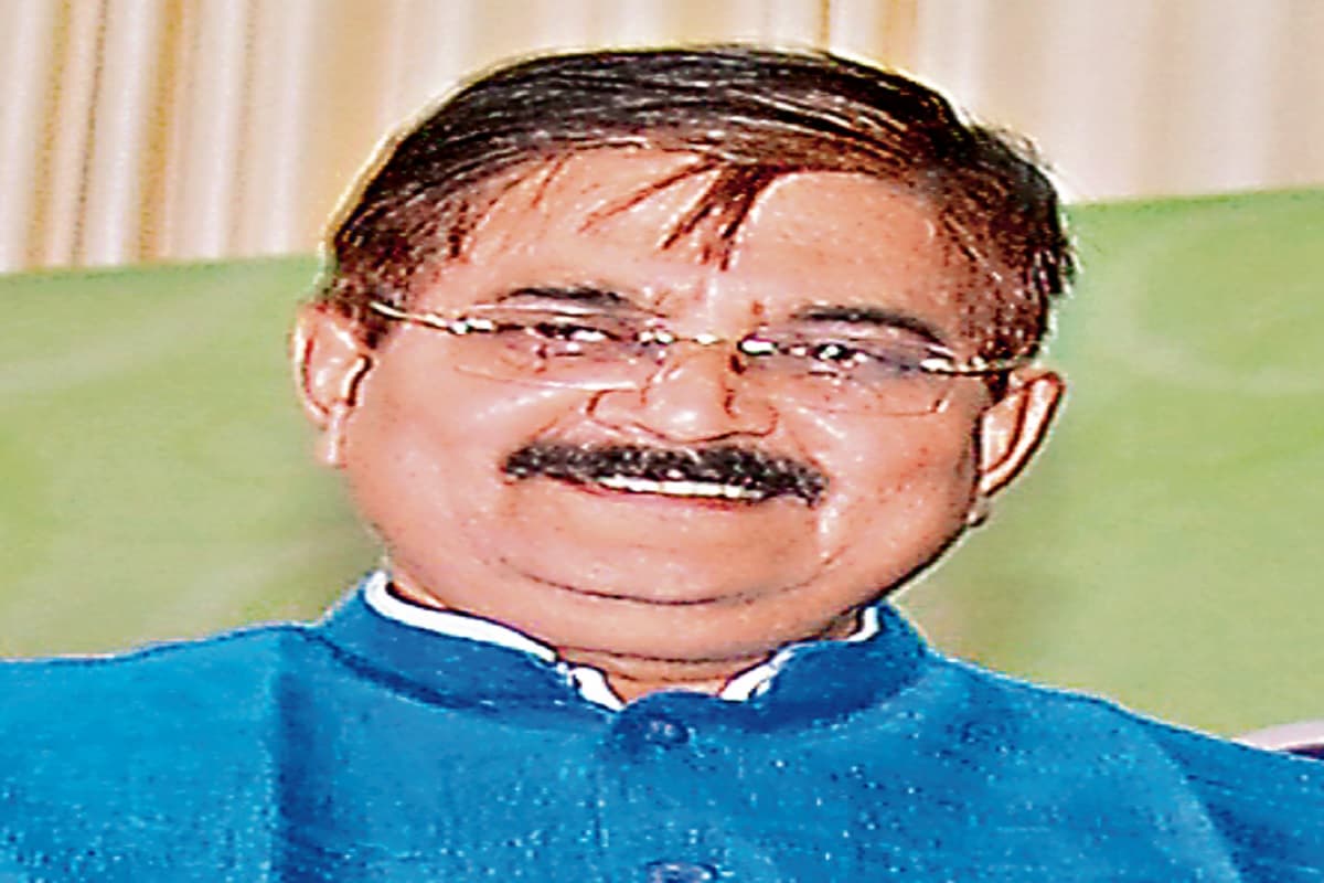 धनबाद के विधायक राज सिन्हा व पांच मंडल अध्यक्षों को भाजपा का नोटिस, जानें क्या है मामला