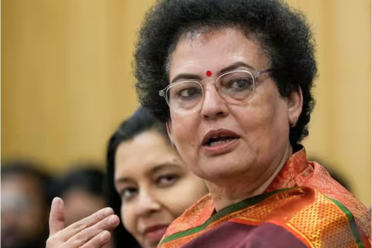 पश्चिम बंगाल : संदेशखाली मुद्दे को लेकर अध्यक्ष रेखा शर्मा के खिलाफ चुनाव आयोग में शिकायत दर्ज कराएगी टीएमसी